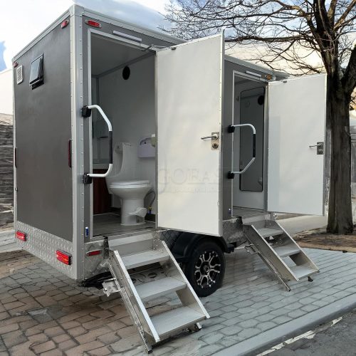 Custom 2-Station Restroom Trailers Luxury Portable Toilet Trailers for Business Use